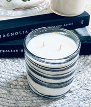 Load image into Gallery viewer, Vogue Swirl 390ml